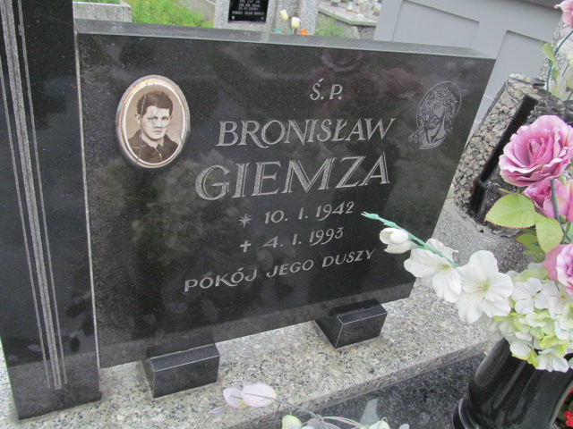 Bronisław Giemza 1942 Wierna Rzeka - Grobonet - Wyszukiwarka osób pochowanych